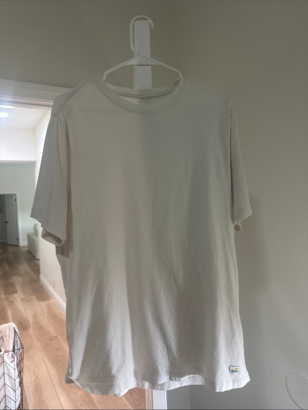 Vuori Tuvalu Men's Crew Neck T-Shirt - White Size L